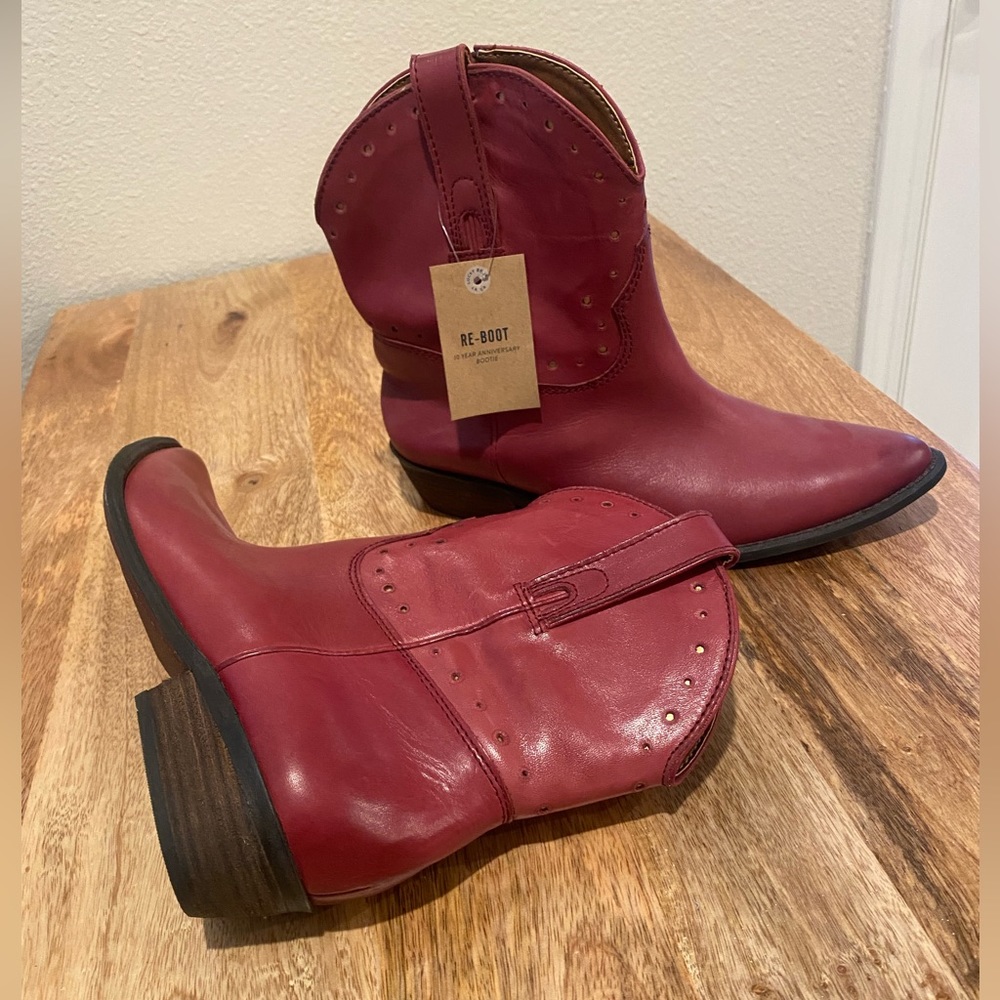 Lucky Brand Leather Cowboy Boots